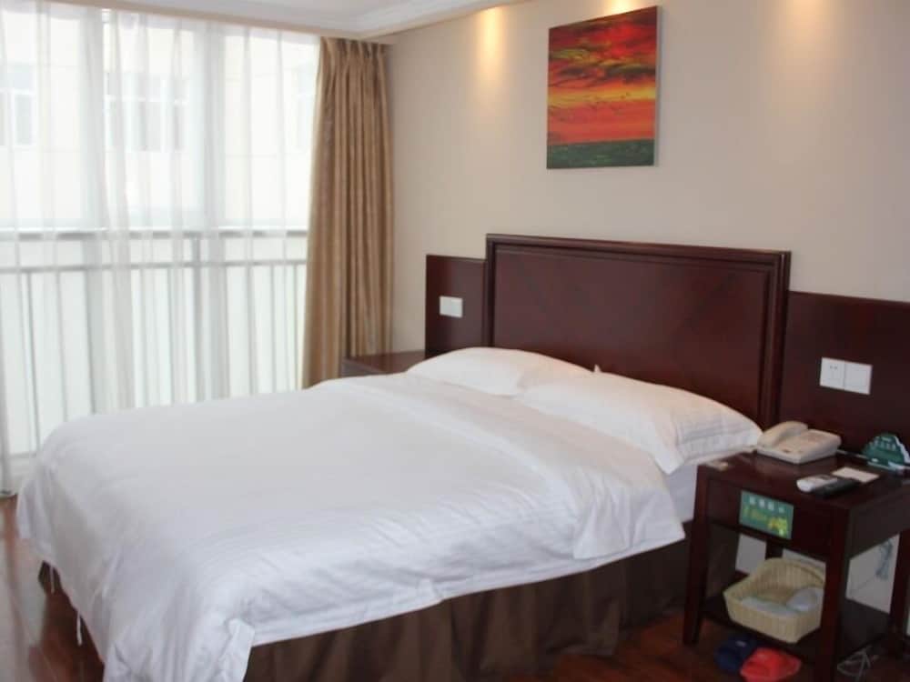 GreenTree Inn Hefei East Wangjiang Road CTCE Express Hotel