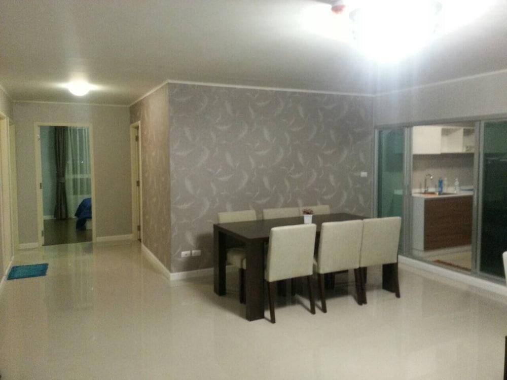 Baan Thew Lom By Woranan