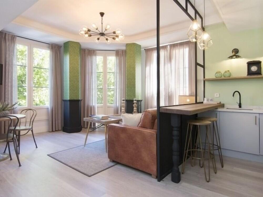 Chezmoihomes Trinidad Deluxe 3