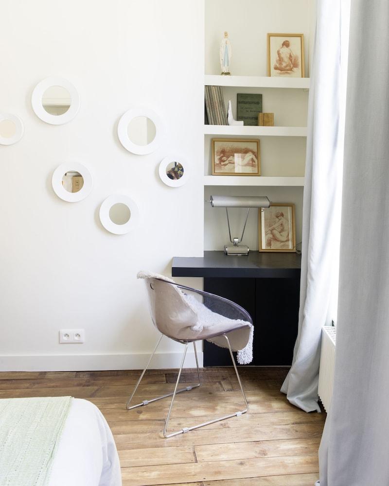 Chez Laurence Du Tilly