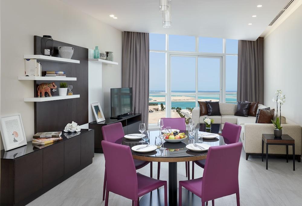 Staybridge Suites Doha Lusail by IHG