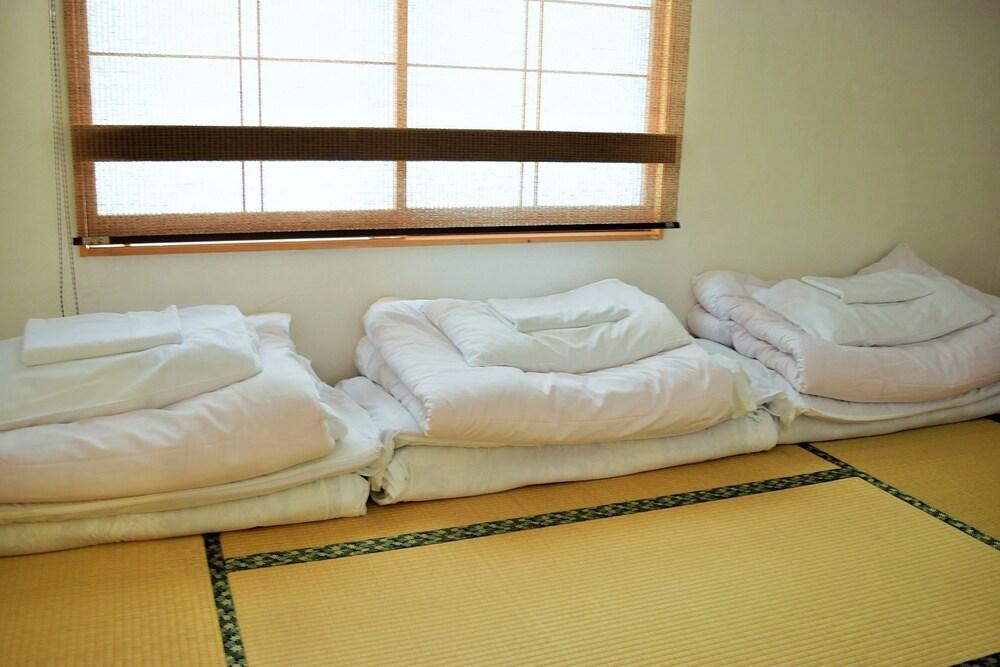 Hiroshima Hostel EN