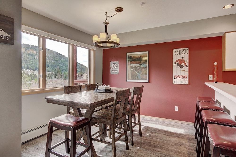 C213 Cinnamon Ridge 2 Bedroom Condo by RedAwning