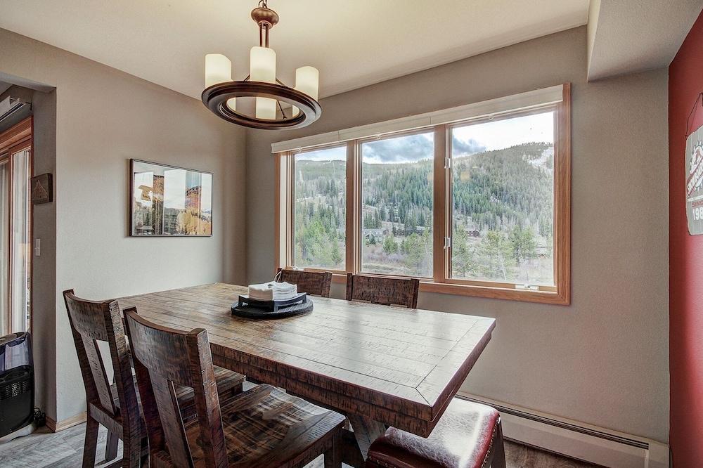 C213 Cinnamon Ridge 2 Bedroom Condo by RedAwning