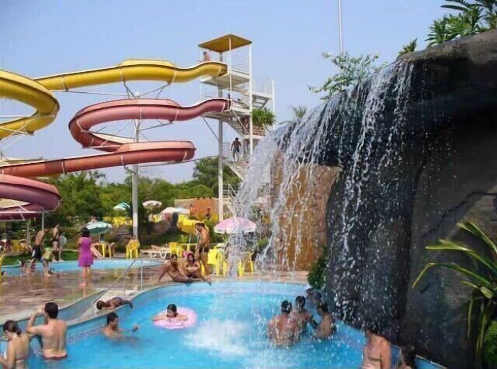 Golden Dolphin Grand Hotel - Apartamento