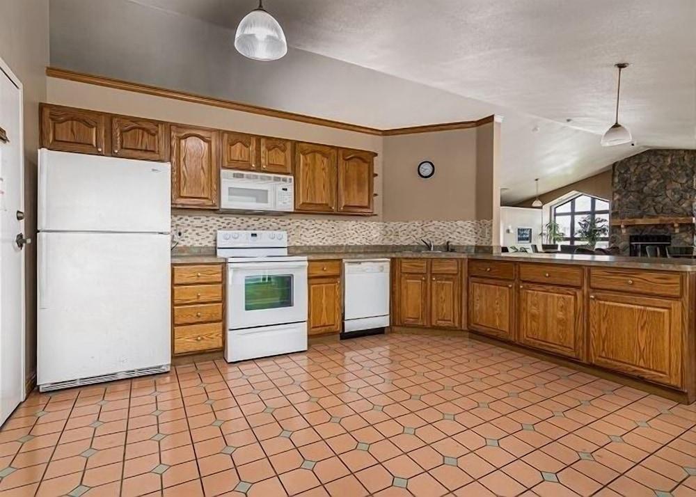 View at the Foothills by RedAwning