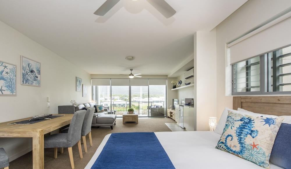 Absolute Waterfront Magnetic Island