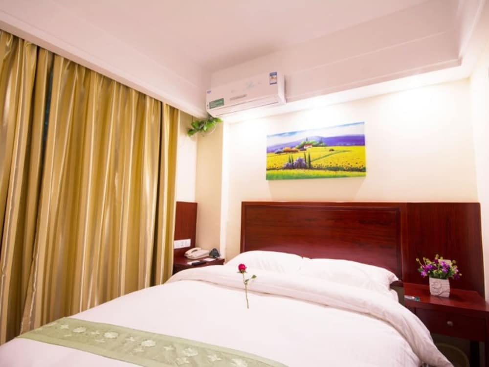 GreenTree Inn LaiBin DaQiao Road YeJin Road Express Hotel