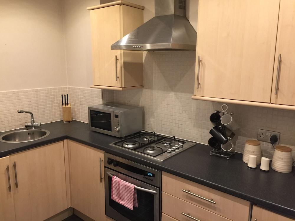 Great Location 2 Bed West End Flat