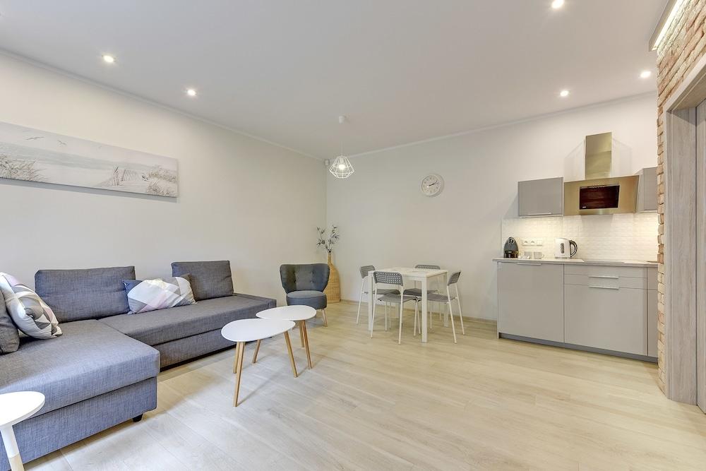 Lion Apartments - Haffnera 19