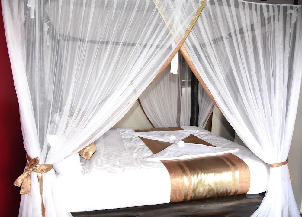 The Old Kings Lodge and Resort