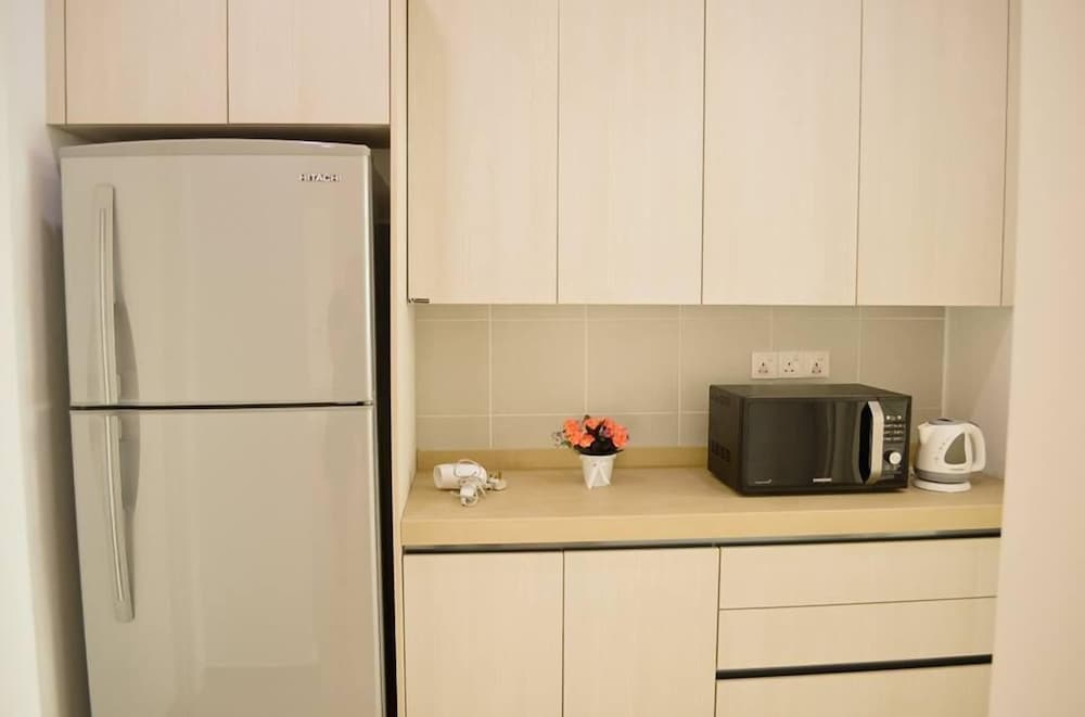 Summertime Arena Suite 1