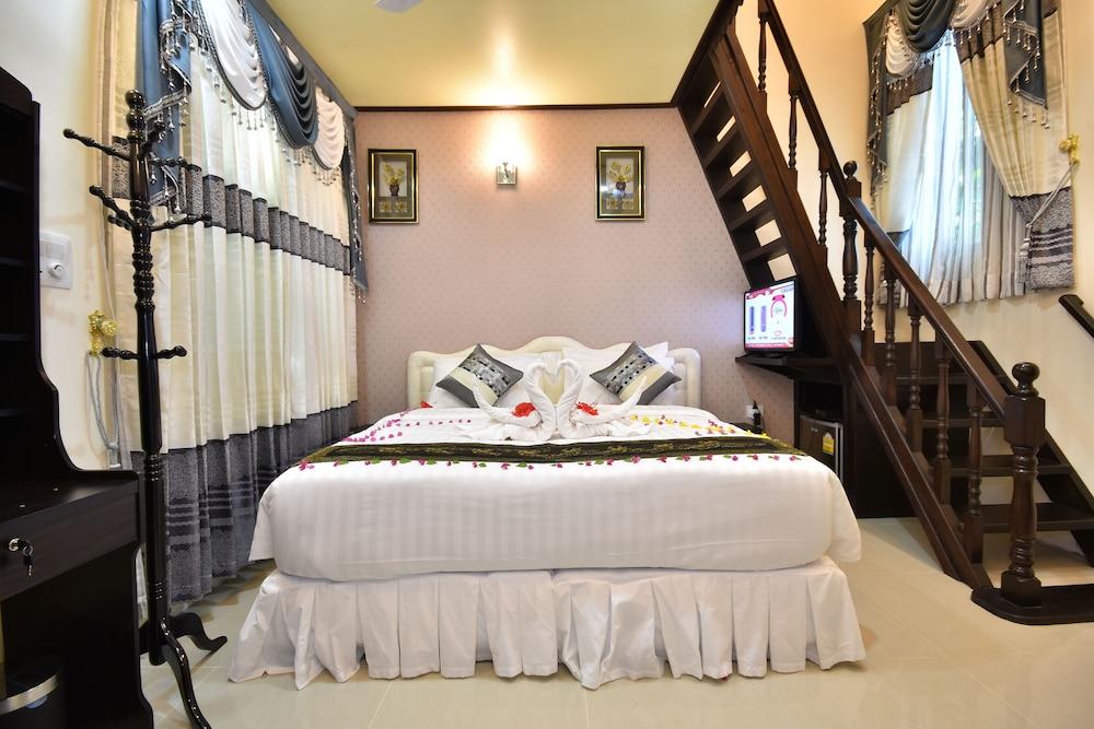 Holiday Haven Ukulhas