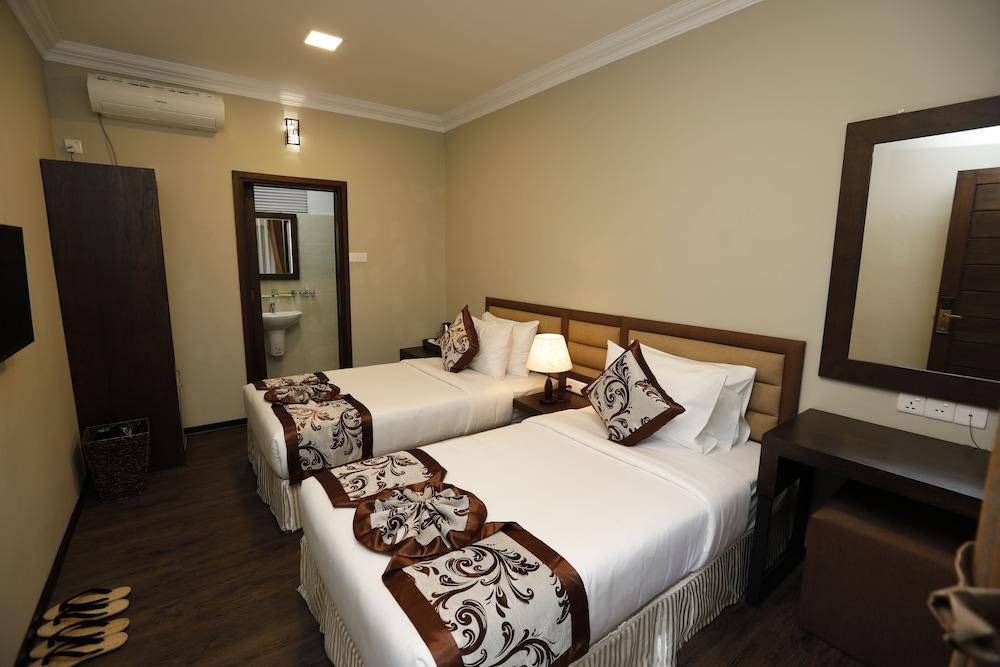 Cloud 10 Boutique Hotel