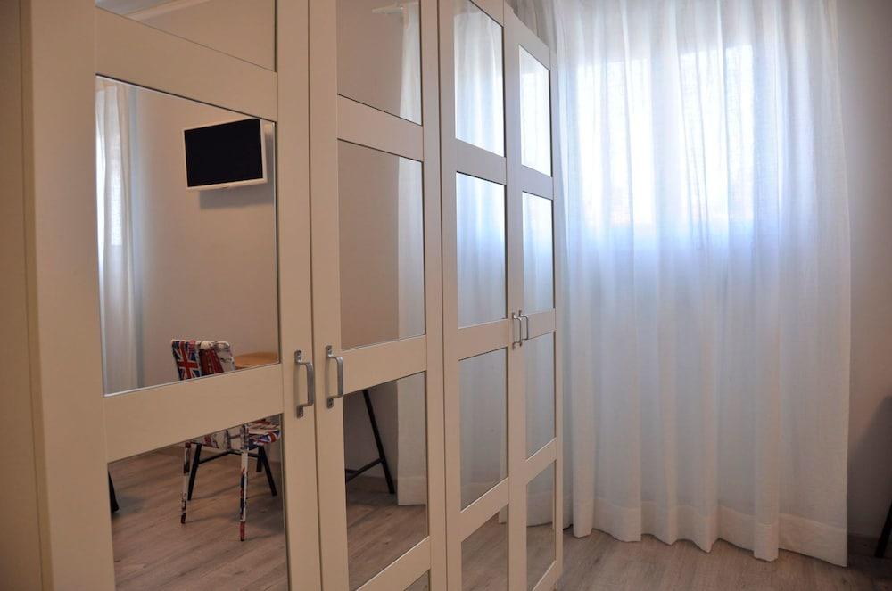 Dimora 16 Rooms & Garden