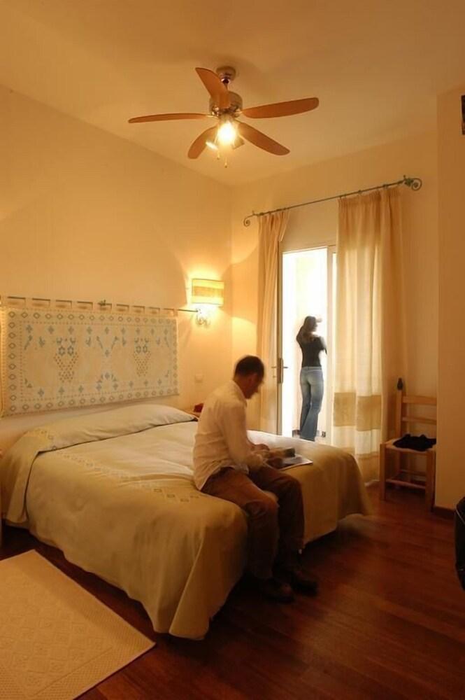 Albergo Diffuso Omu Axiu