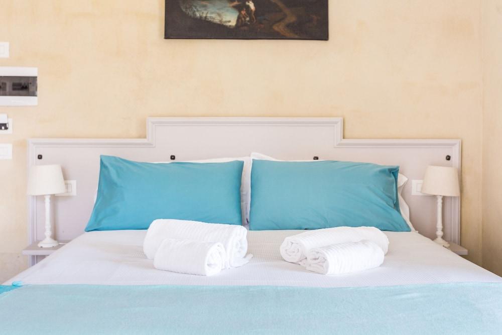 White Lilac romantic B&B adults only