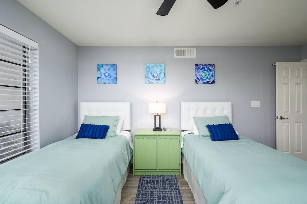 Capri 3 Bedroom Condo by RedAwning