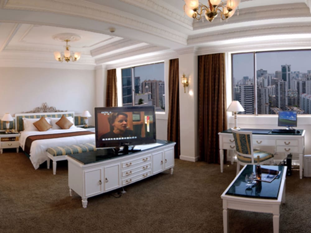 Baohua Harbour View Hotel