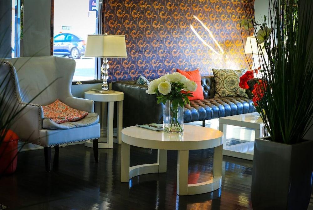 L.A. Sky Boutique Hotel