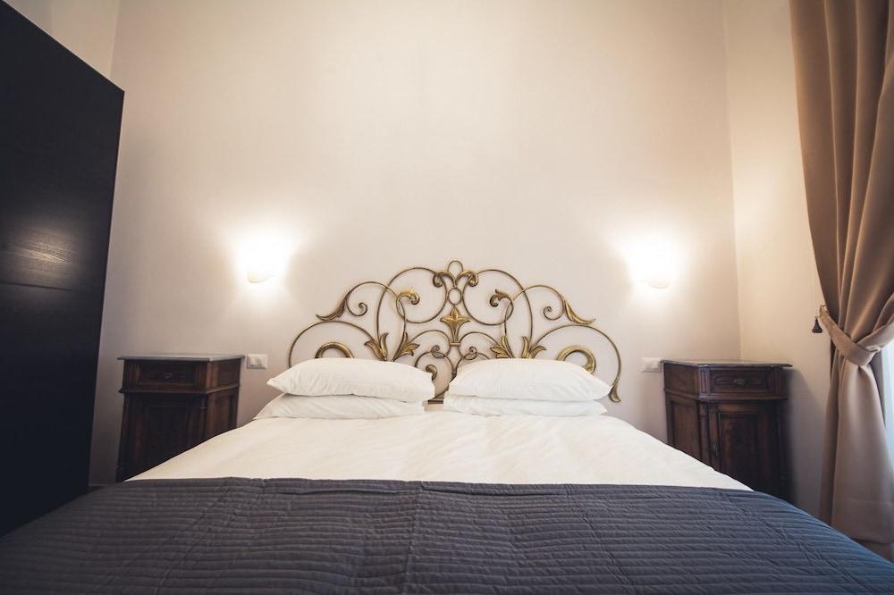 The golden keys rome