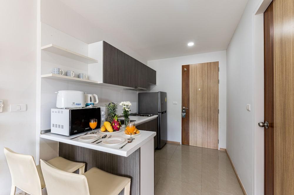 Ozone Condotel Kata by RESAVA