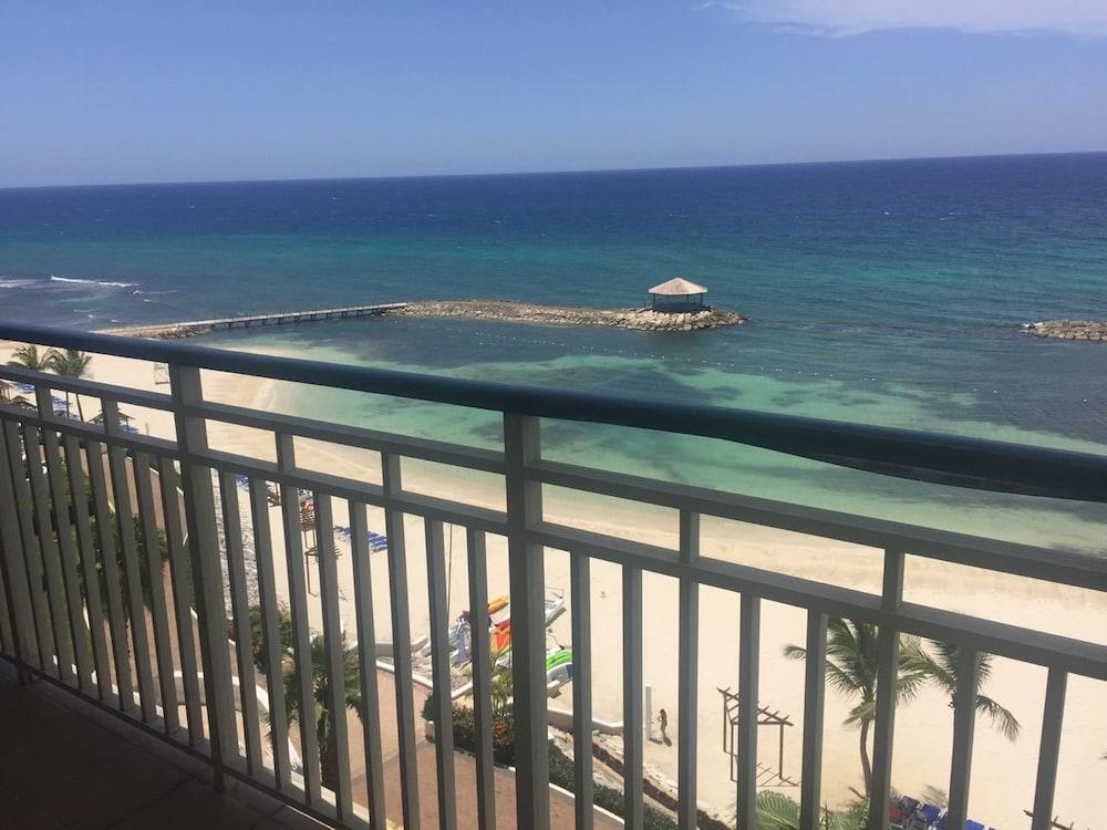 Palmyra Luxury Beach Condo