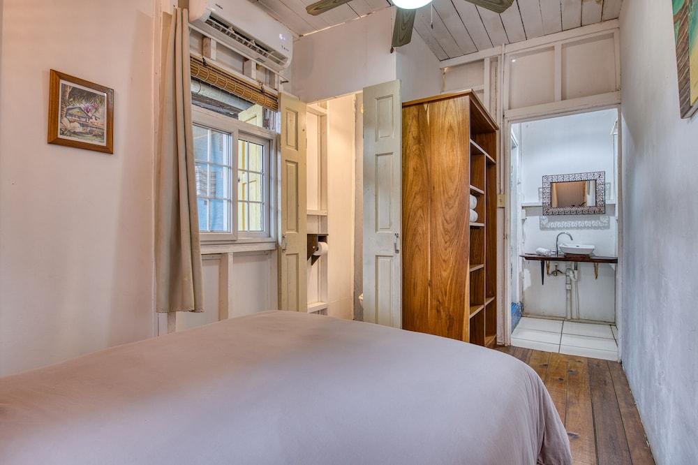 Saigon Bay Bed & Breakfast