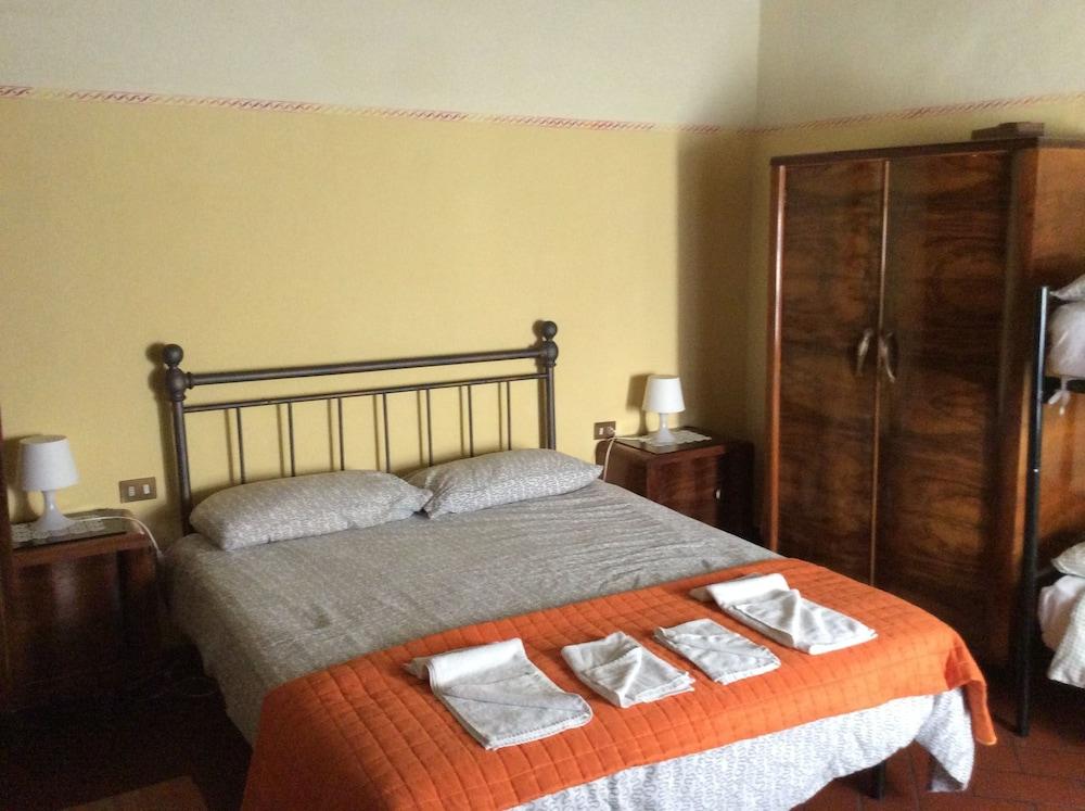 Antico Borgo Toscano