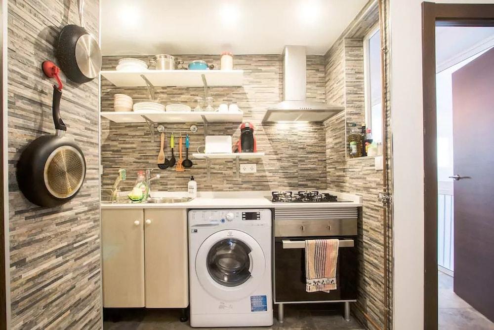 Little Sunny House 1