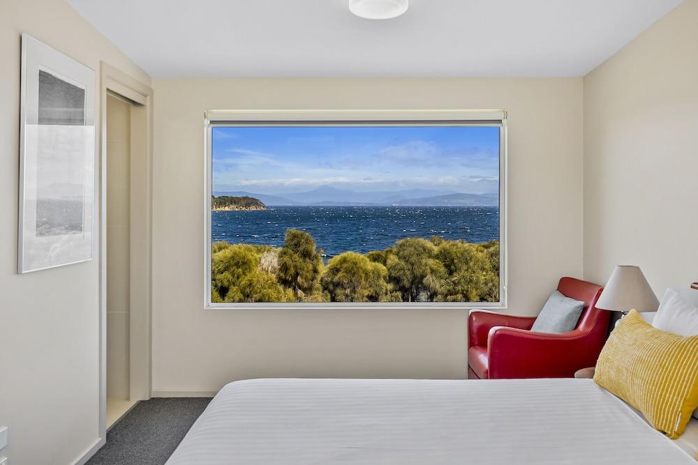 Manfield Seaside Bruny Island