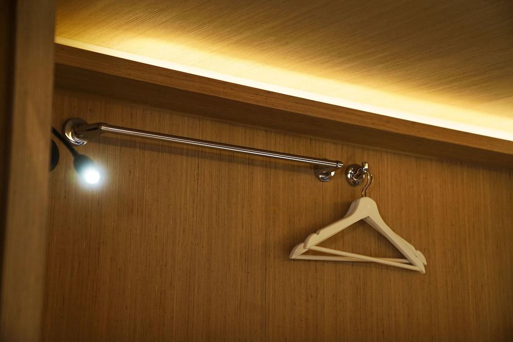 CUBE Boutique Capsule Hotel @ Kampong Glam