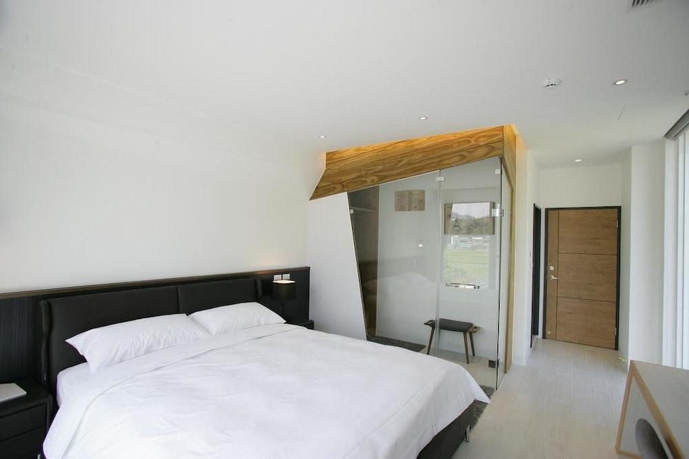 Xianel Vacation Chateau