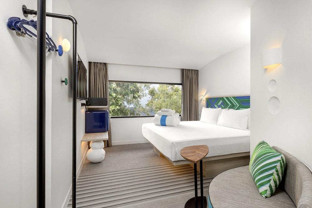 COSI Samui Chaweng Beach