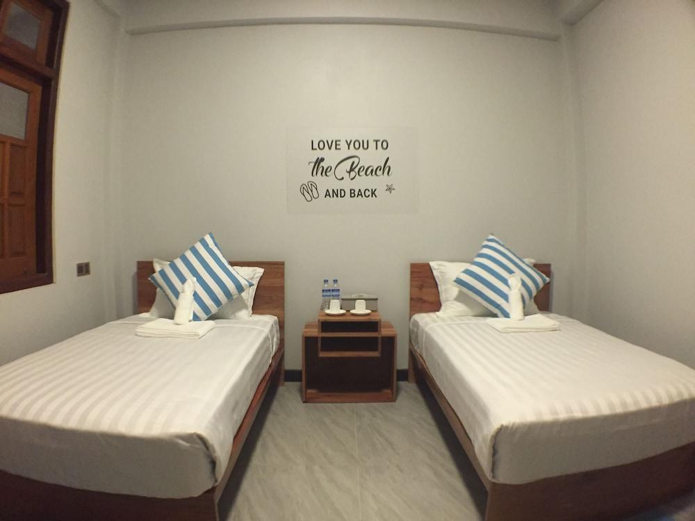 WEStay @ Chillax House - Ngapali - Hostel