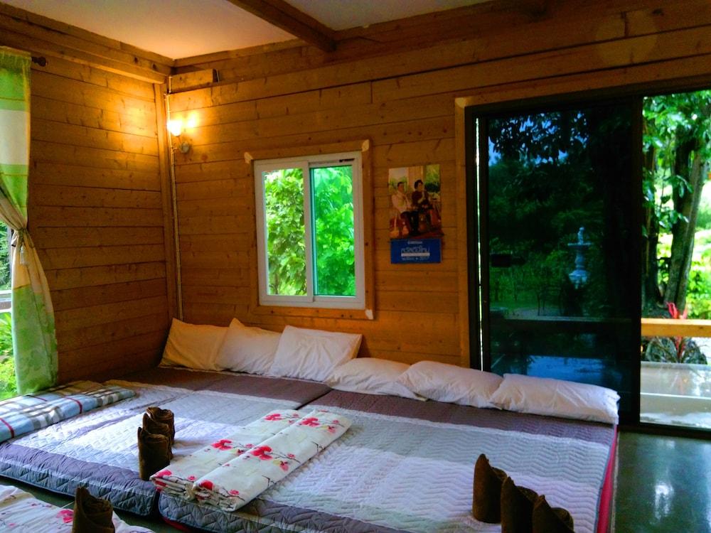 Saengcha Farm Resort