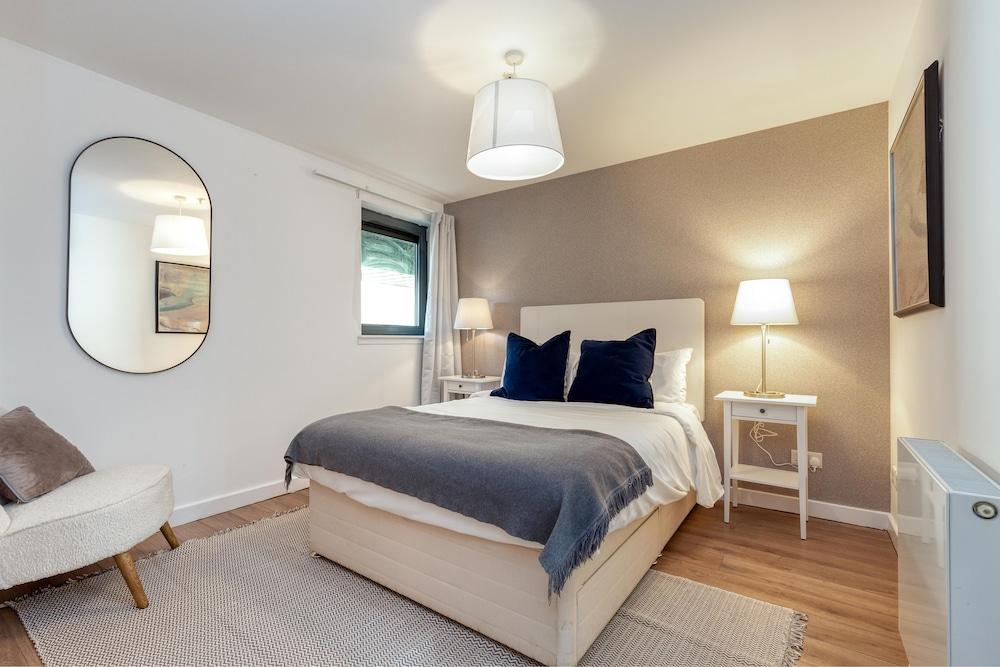 Executive 7 Apartments