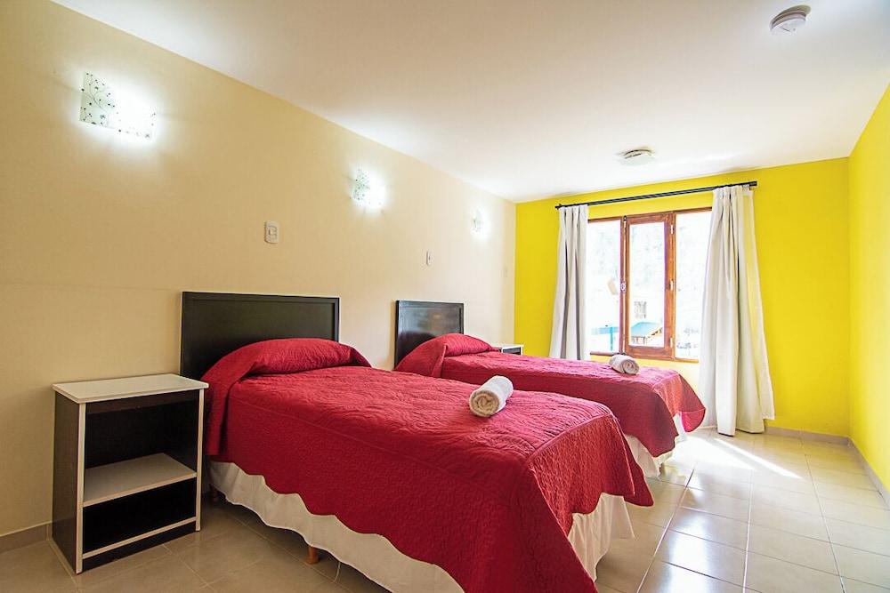 Pioneros del Valle Hostel