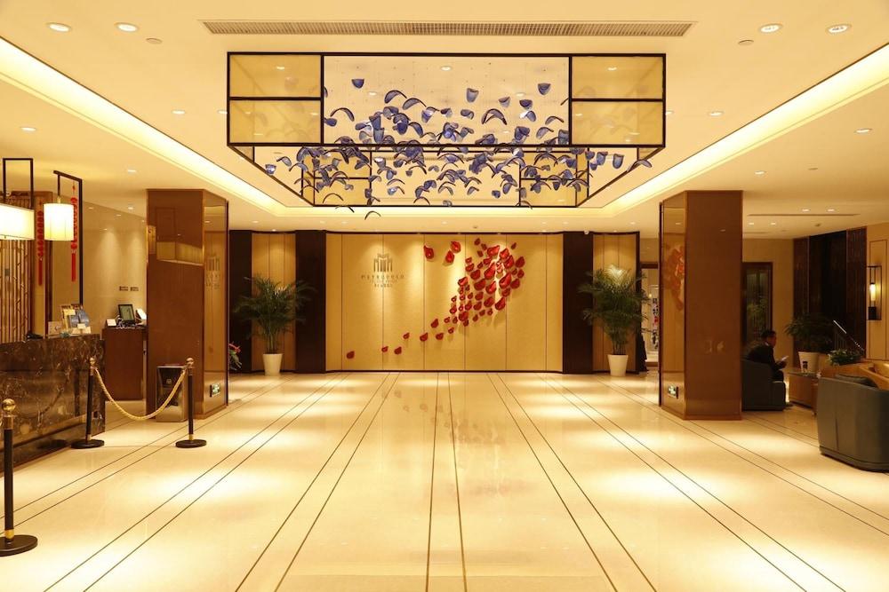 Metropolo Nanjiang Baijia Lake