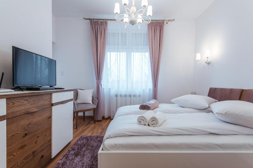 City Lights Apartments - Bosacka