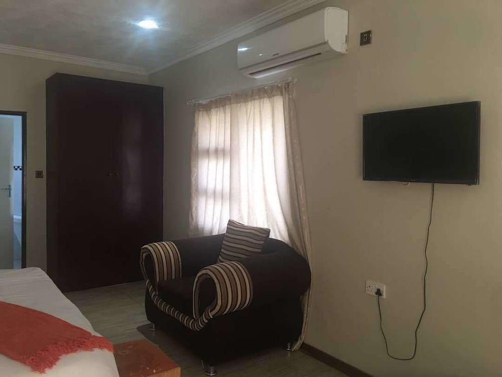 Eagle Suites Guest House