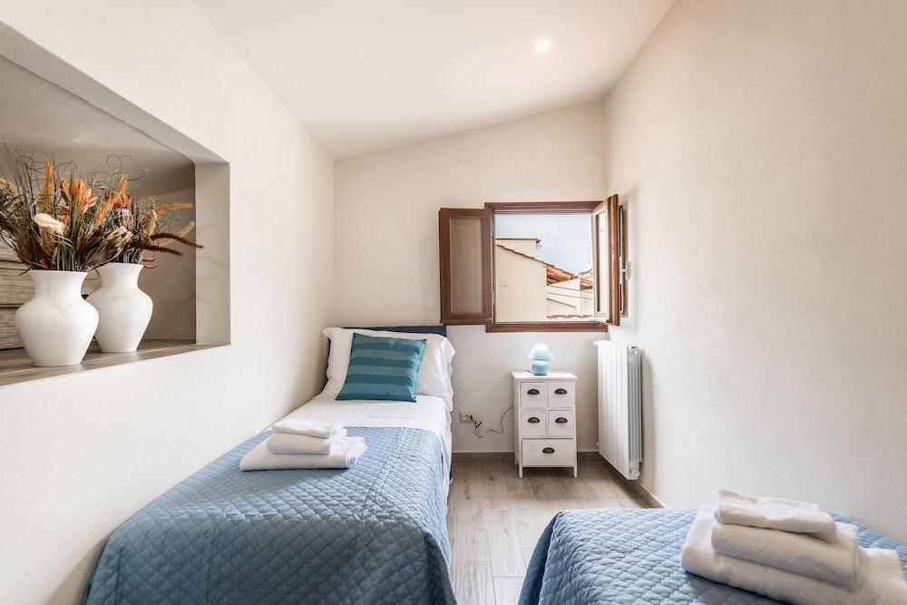 Dreamy Guelfa by Mmega