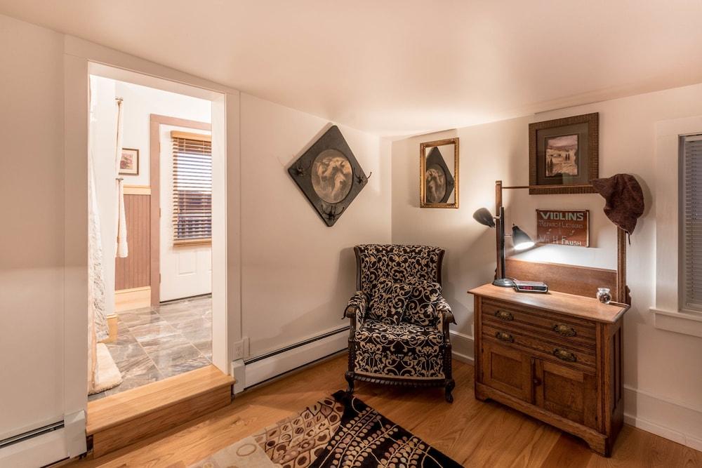 Frush Farm Bed & Breakfast