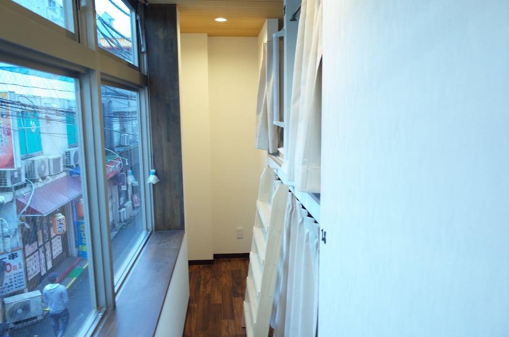 bnb+ Shinjuku Castle - Hostel