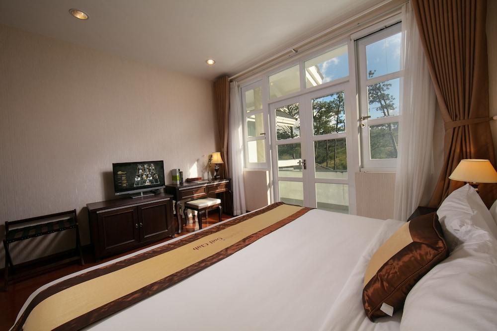 SAM Tuyen Lam Golf & Resorts