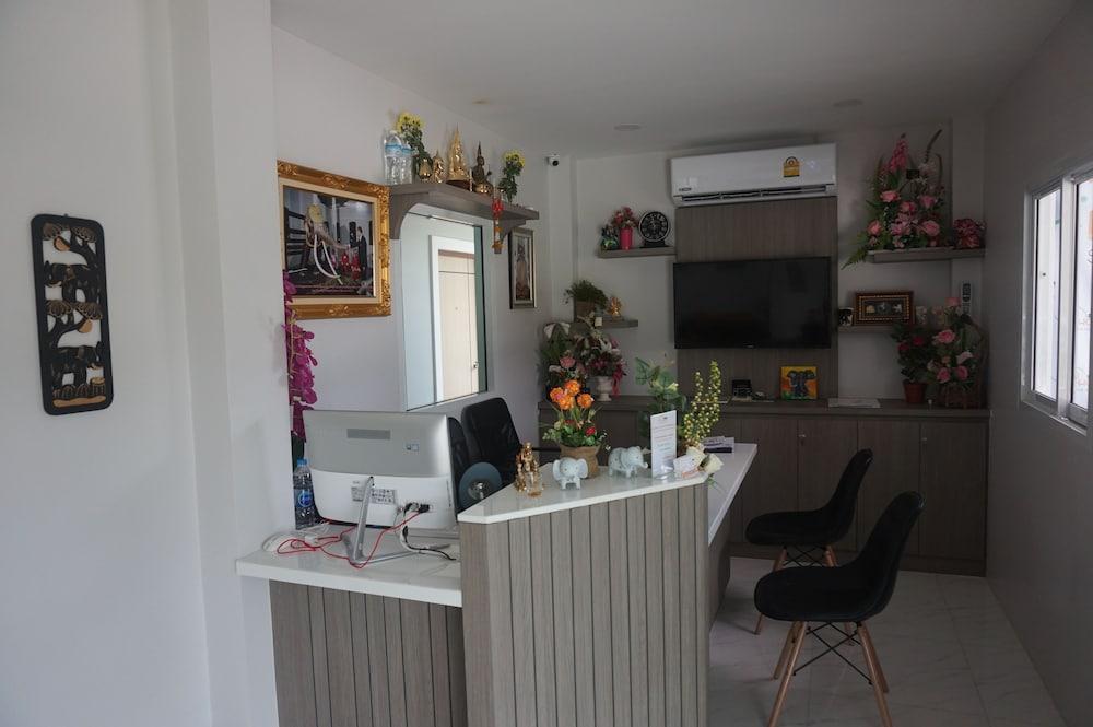 Phant at Thalang Service Apartment