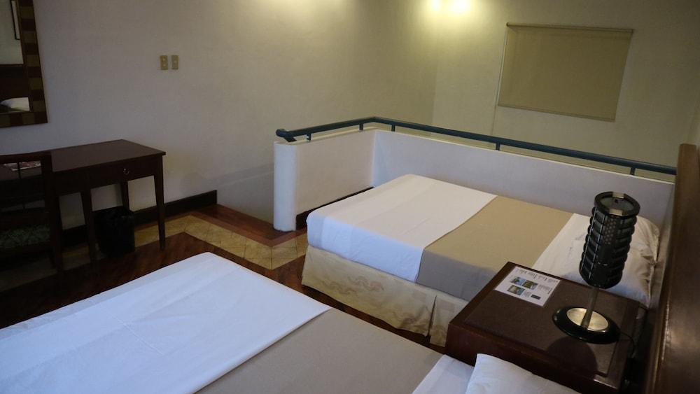 Acropolis North Water Camp