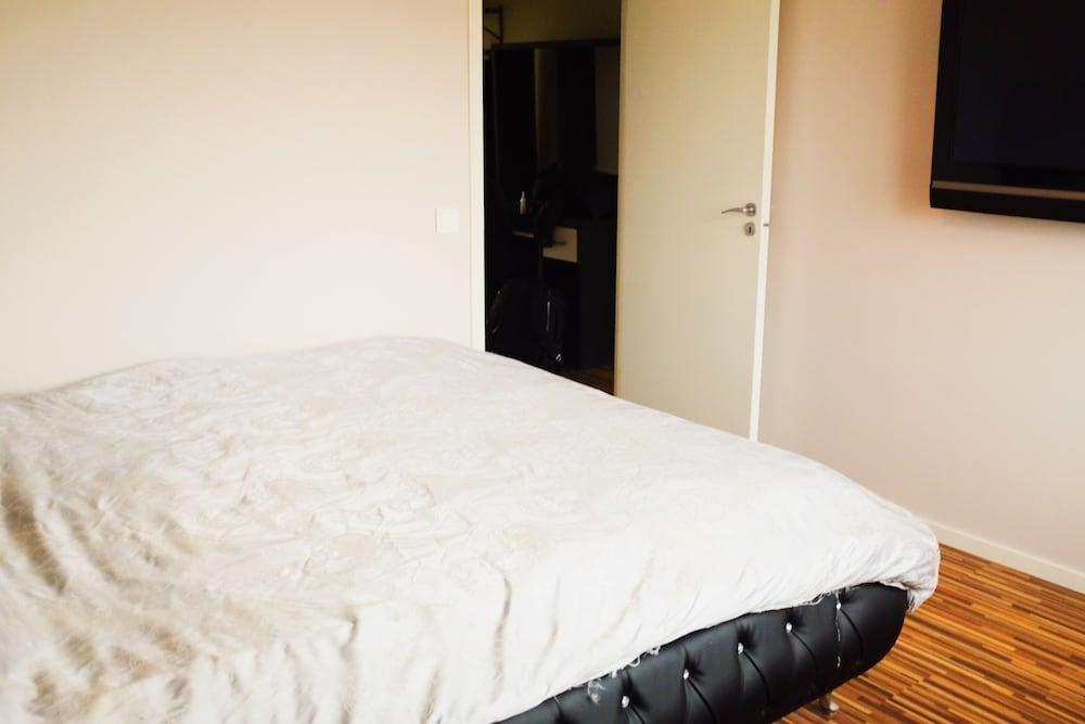 Central - 2 Bedroom Apartment