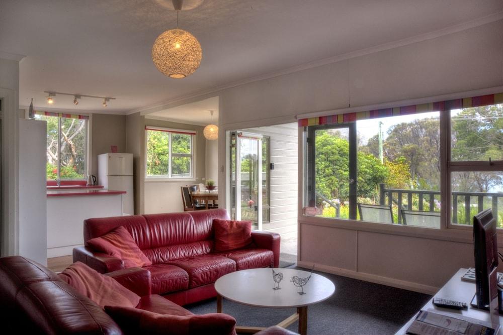 Cove Beach Apartment 1