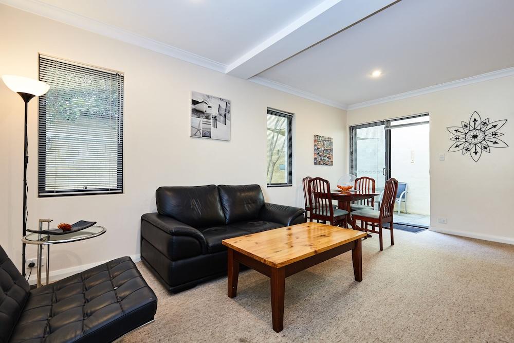 Fremantle Townhouse Unit 4